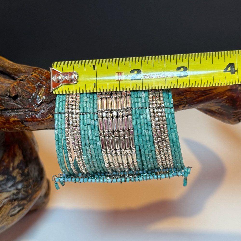 Turquoise and Silver Seed Bead Memory Wire Coil Bracelet - Picture 3 of 4